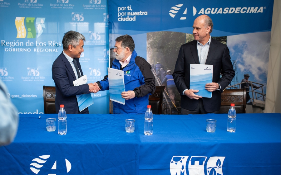 Aguas Décima y Gobierno Regional de Los Ríos firman convenio histórico para ejecutar proyectos sanitarios